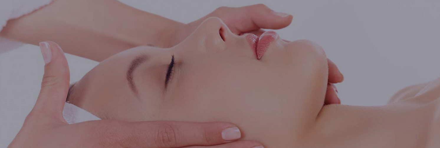 Ayurvedic Integrated Face Lift Massage